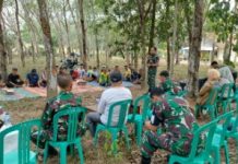 Penyuluhan Karhutla TNI Ajak Warga Tumijajar Tinggalkan Kebiasaan Membakar Lahan