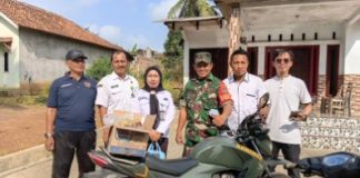 Dukung Ekonomi Warga, Babinsa Koramil 412-07/ABB Hadiri Padat Karya Tunai Desa di Ogan Lima