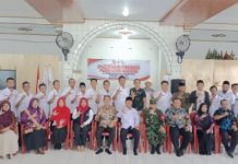Babinsa Bukit Kemuning Hadiri Pelantikan Pengurus PMI Kecamatan, “Semangat Kemanusiaan Harus Terus Diperkuat”