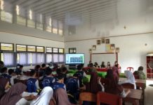Cegah Karhutla Sejak Dini, Mabes TNI Edukasi Pelajar SMP N 1 Sukamarga