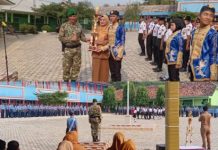 Danramil 412-04/KTB Pimpin Upacara di SMK Nusantara 1 Kotabumi, Tanamkan Cinta Tanah Air dan Apresiasi Siswa Berprestasi