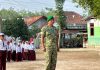Cegah Perundungan Sejak Dini, Babinsa Pelda Sukariaman Tanamkan Disiplin dan Sopan Santun kepada Siswa SDN 12 Pulung Kencana