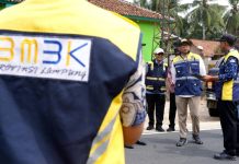 Gubernur Mirza Tinjau Jalan Menuju Way Rarem, Bedah Rumah, dan Penguatan Keluarga Penerima Manfaat di Lampung Utara